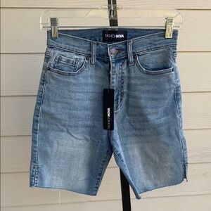 NEW fashion nova everything’s good super stretch denim Bermudas size 3